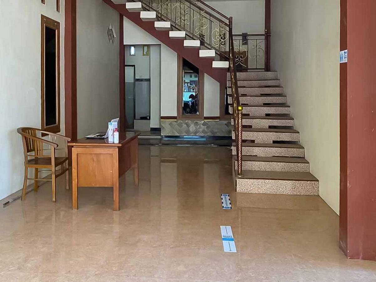 Palace Syariah Homestay Redpartner 外南梦 外观 照片